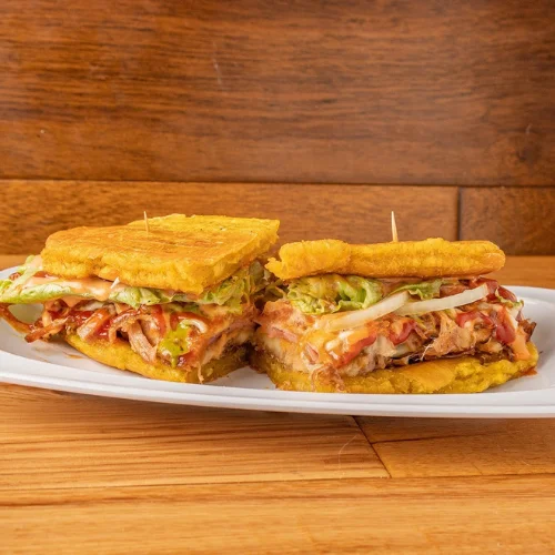 Patacon - Fried green plantain patacon